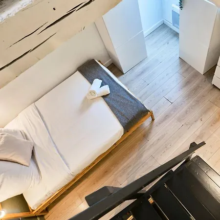 Triplex In The Heart Of Old Appartamento *