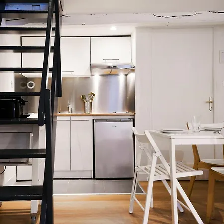Apartment Triplex In The Heart Of Old